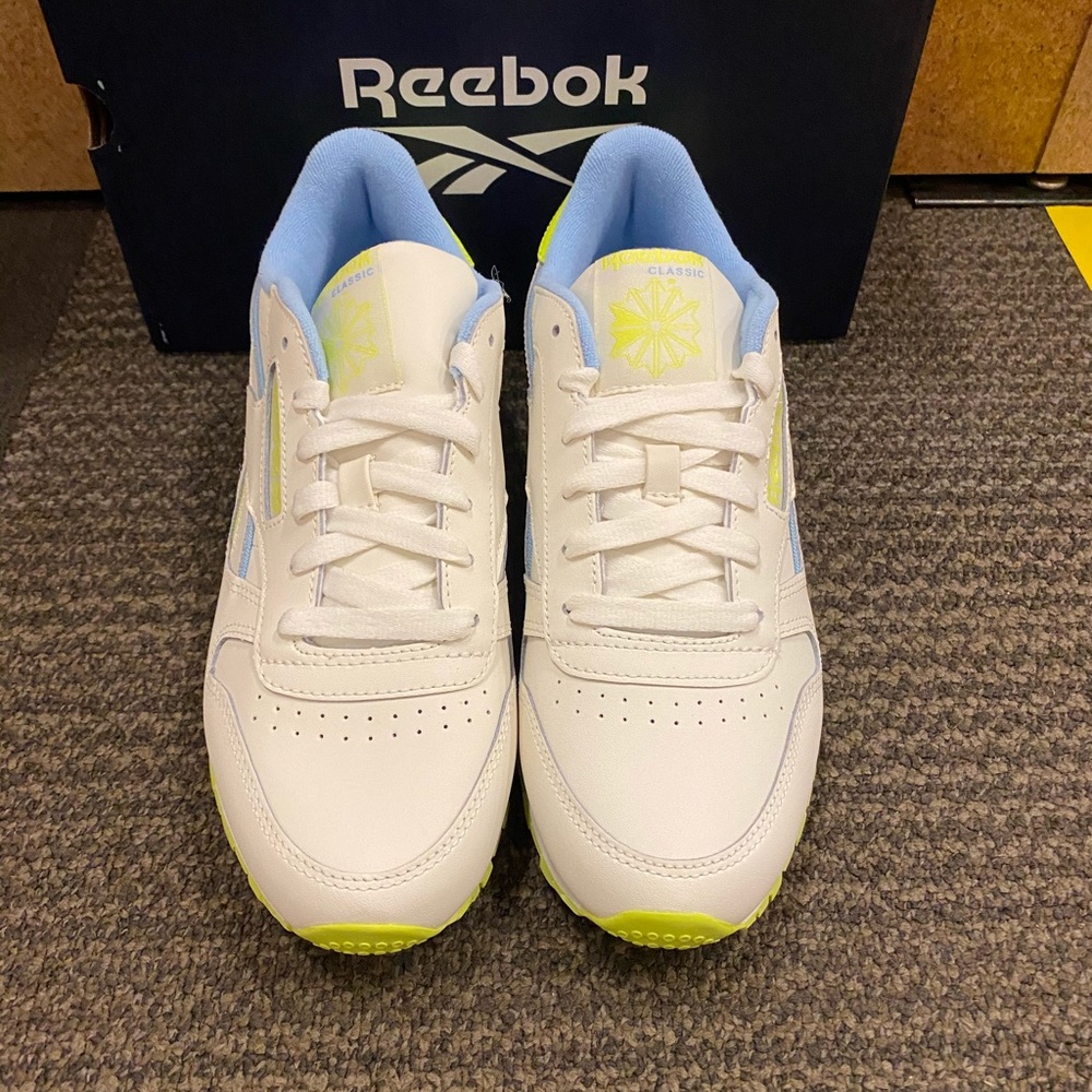 New Reebok - Picture 3 of 5